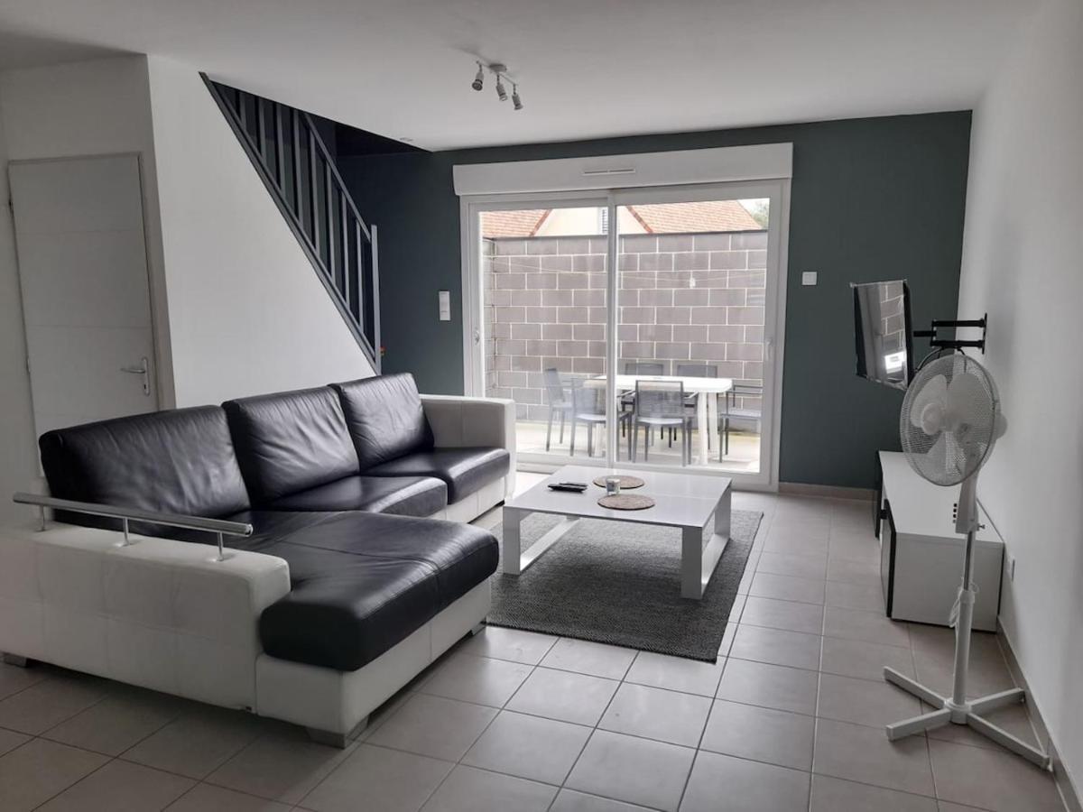 Wardrecques Logement De 100M2 Avec Terrasse מראה חיצוני תמונה